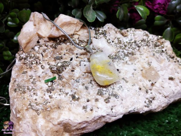 Pingente de Pedra Rolada em Quartzo Rutilado
