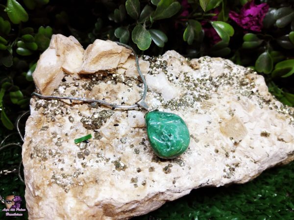 Pingente de Pedra Rolada em Jadeita