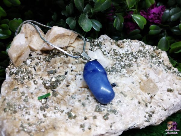 Pingente de Pedra Rolda em Quartzo Azul
