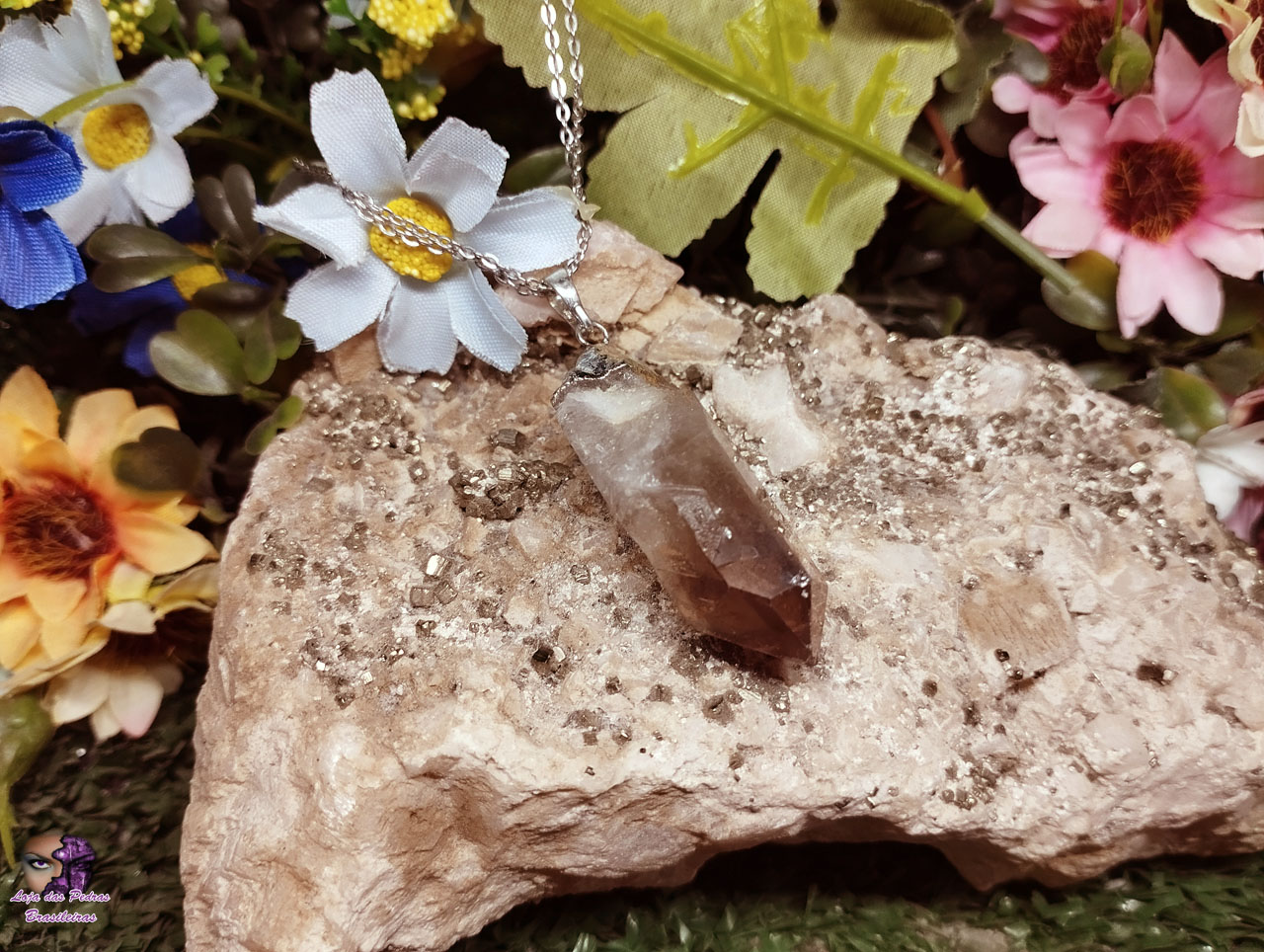 Pingente de Ponta Bruta em Quartzo Fumê